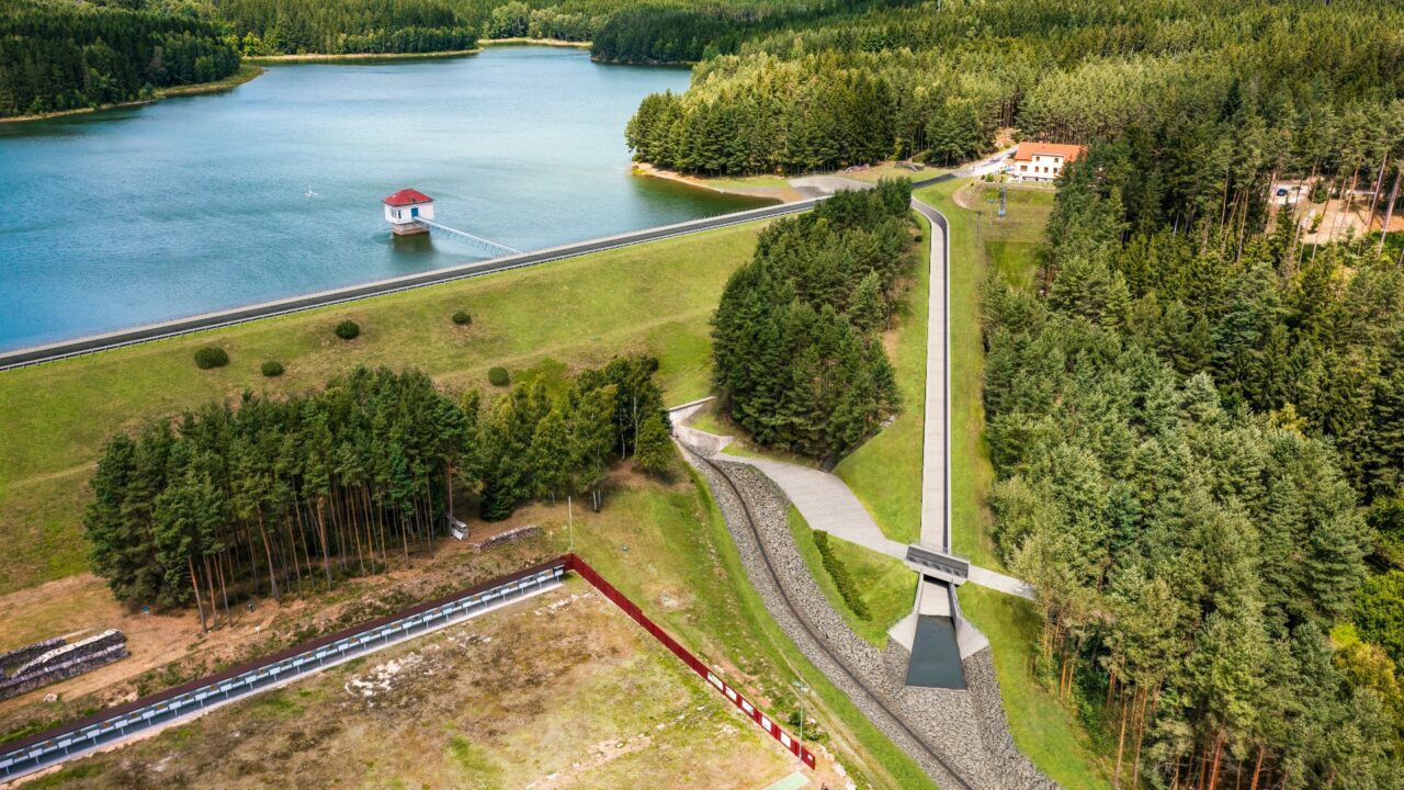 AQUATIS / PŘEHRADA